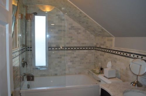 1244 Beacon St, Newton MA 02468-1717 exterior