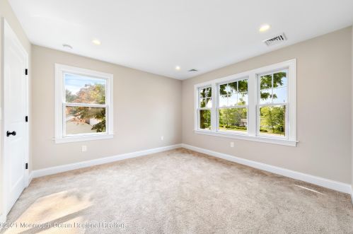 747 Sycamore Ave, Tinton Falls NJ 07724-3237 exterior