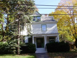138 Parker St, Newton, MA 02459-2553