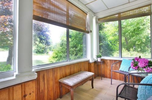 1282 Randolph Ave, Milton MA  02186-5236 exterior