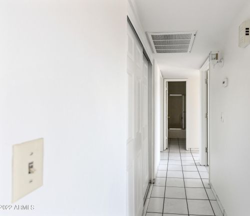 2502 58 Ln, Phoenix AZ 85035-1733 exterior