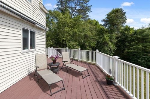 11 Bay Cliff Cir, Plymouth MA 02360-1458 exterior