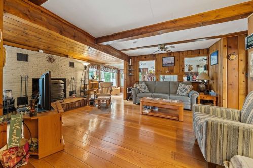 19 St, Weymouth MA 02191-1605 exterior