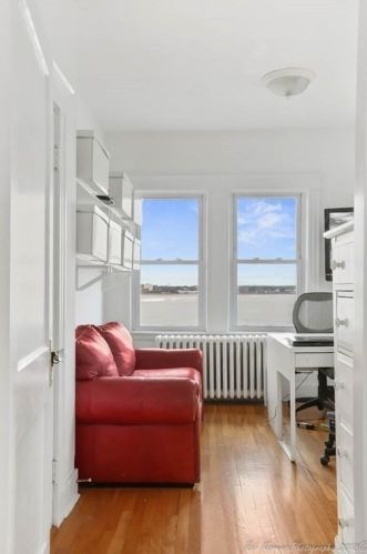 230 Wilson Rd, Nahant MA 01908-1058 exterior