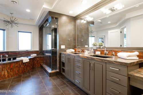 2722 Est Dr, Park City UT 84060-6877 exterior