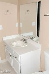 61 Lake Ct, Stockbridge GA  30281-1400 exterior