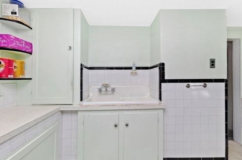 53 Arnold St, Methuen MA  01844-3625 exterior