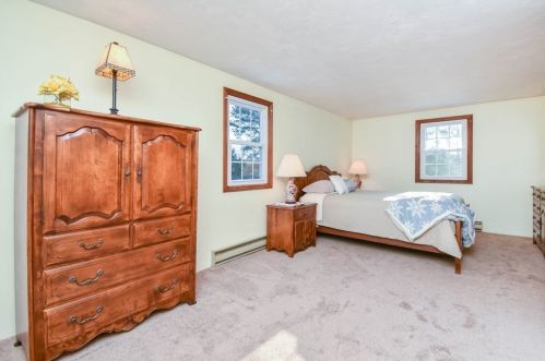 6 Dorothy Dr, Plymouth MA 02360-6232 exterior