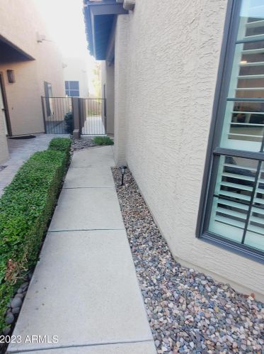 11648 41st Pl, Phoenix AZ  85028-2214 exterior