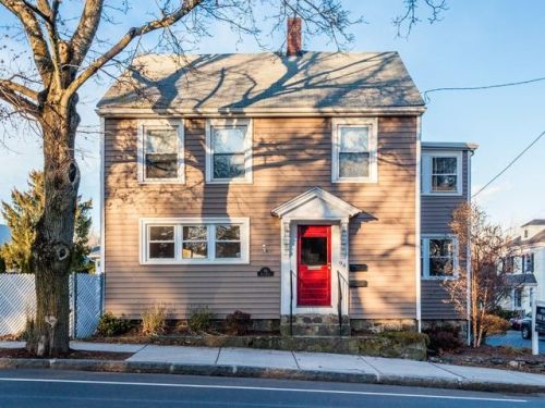 94 Hale St, Beverly MA  01915-4631 exterior