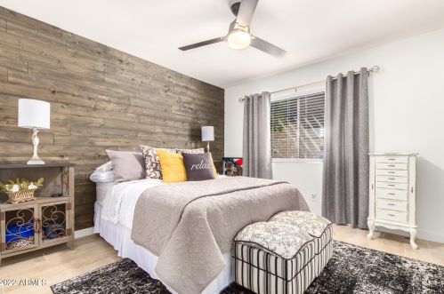 4927 43rd St, Phoenix AZ 85050-3358 exterior