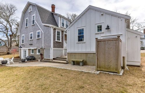 19 Kent Pl, Chatham, MA 02633-2247