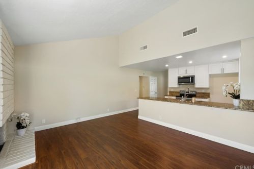 14732 Sweetan St, Irvine CA 92604-2425 exterior