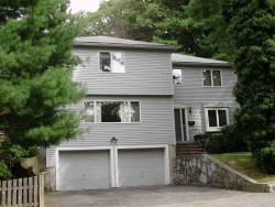 584 Quinobequin Rd, Newton, MA 02468-2130