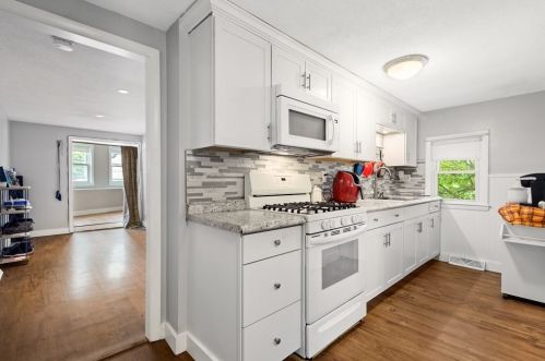 133 Bussey St, Dedham MA 02026-2239 exterior