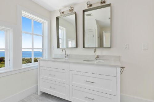 34 Holway St, Chatham MA  02633-2415 exterior