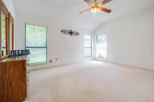 418 Country Vw Ln, Garland TX 75043-5608 exterior