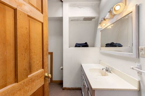 93 Riv Rd, Topsfield MA 01983-2111 exterior