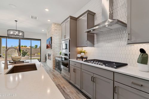 21926 61 St, Phoenix AZ 85035-1601 exterior