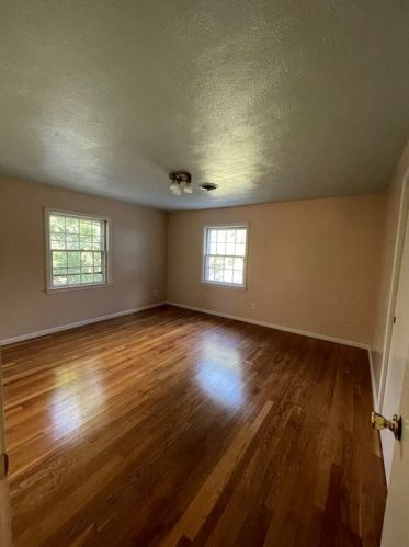 327 Dedham St, Newton MA 02461-2108 exterior