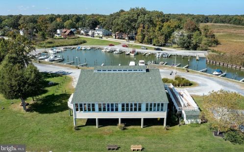 1176 Bayview Ave, Shady Side MD 20764-9523 exterior