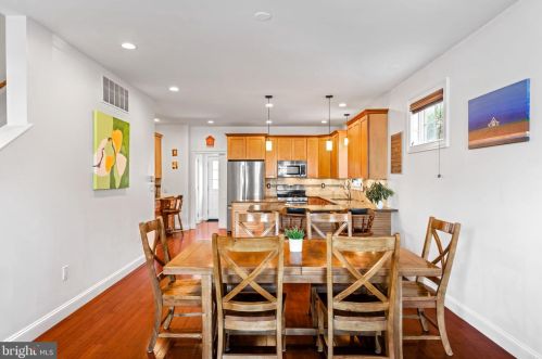 985 6th St, Philadelphia PA  19123-1405 exterior