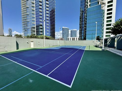 88 Piikoi St, Honolulu HI 96814-4245 exterior