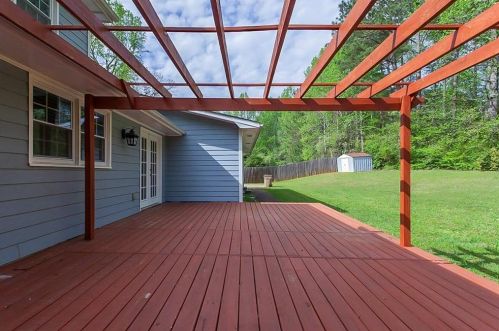 19 Hidden Lk Ct, Stockbridge GA 30281-1200 exterior