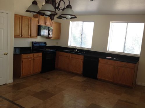 19056 37th St, Phoenix AZ  85050-6202 exterior