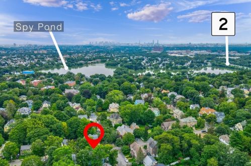 69 Bartlett Ave, Arlington MA 02476-6452 exterior