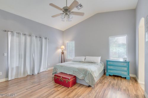 25801 65 Dr, Phoenix AZ 85033-1605 exterior