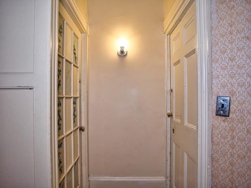 56 6th St, New Bedford MA 02740-6118 exterior