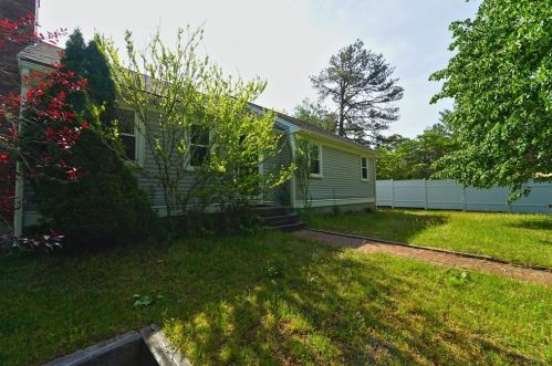 256 Bourne Rd, Plymouth, MA 02360-2840