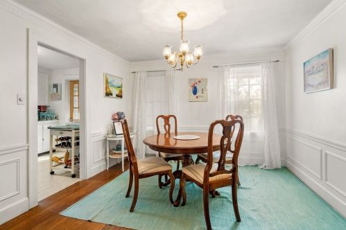 68 Washington St, Newton MA 02458-1726 exterior