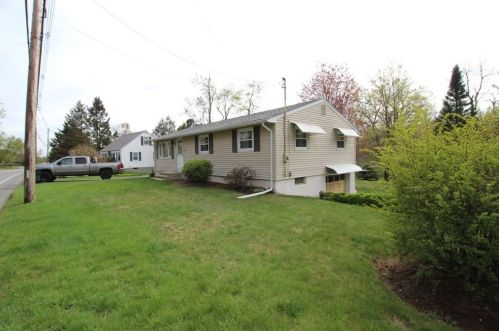 266 Pleasant St, Leicester, MA 01524-1422