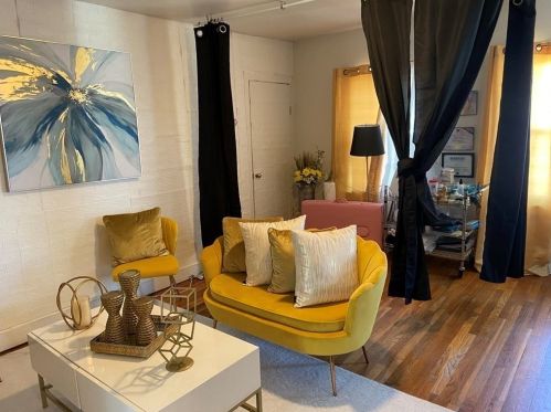 764 Plymouth Ave, Fall River MA 02721-1946 exterior