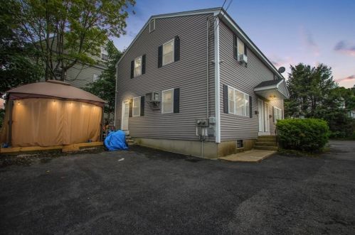62 Floral St, Lawrence MA  01841-4558 exterior