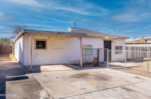 1816 37th Dr, Phoenix AZ  85009-2248 exterior