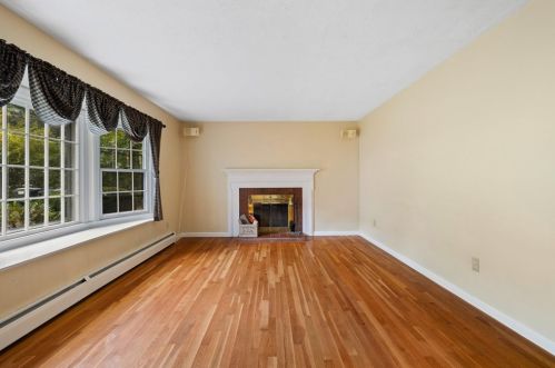 30 Duxbury Dr, Holden MA 01520-1643 exterior