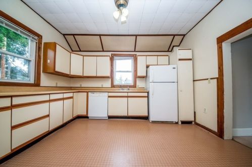 95 Chestnut St, New Bedford MA 02740-5254 exterior