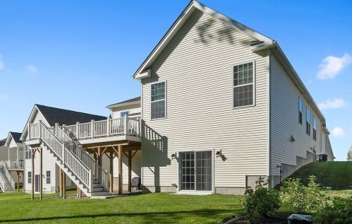 71 Pinetree Dr, Methuen MA 01844-1268 exterior