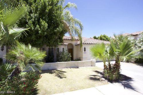 9441 51st St, Phoenix, AZ 85044-5687