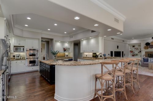 1465 Caribbean Ln, Phoenix AZ 85023-6792 exterior