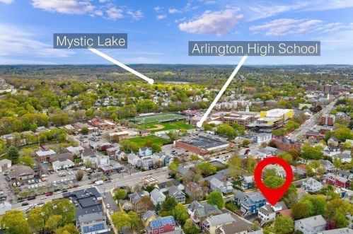 12 Moulton Rd, Arlington MA 02476-6220 exterior