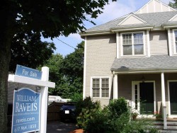 98 Faxon St, Newton MA 02458-1037 exterior