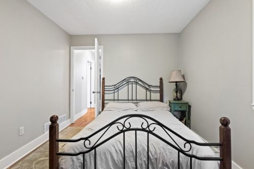 133 Bussey St, Dedham MA 02026-2239 exterior