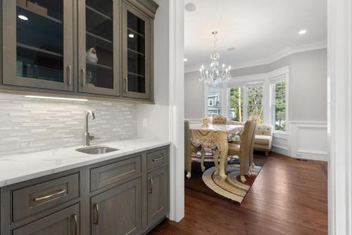 10 Fox Hl Rd, Newton MA exterior