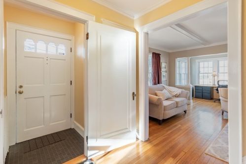 2 Bonad Rd, Milton MA 02186-3212 exterior