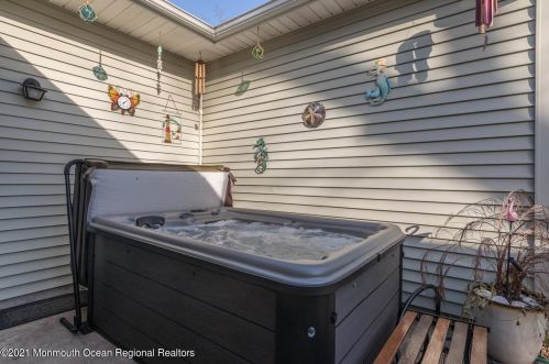 322 Stump Tavern Rd, Jackson Twp NJ 08527-3326 exterior