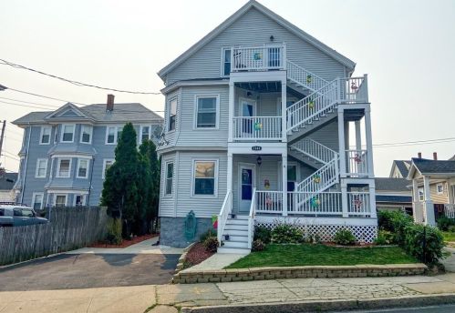 1141 Stafford Rd, Fall River, MA 02721-3346